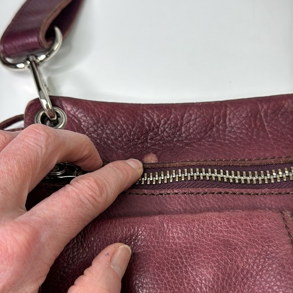 Fossil Crossbody Plum Leather Shoulder Bag - Picture 5 of 10